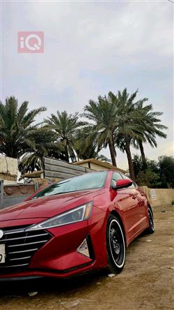 هیوندای ئەلەنترا